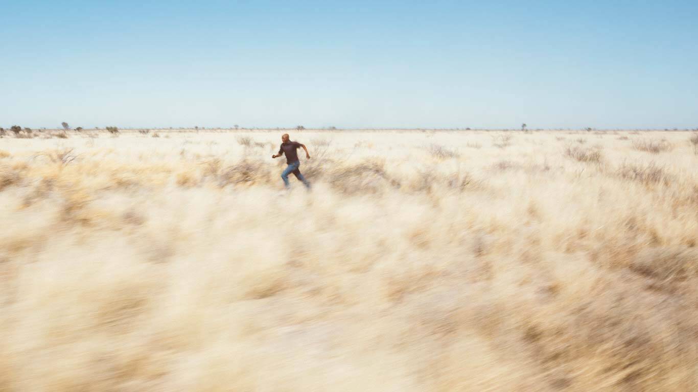 Die letzten Jäger – Der Kua Stamm kämpft im Herzen Afrikas um die Wahrung seiner Identität