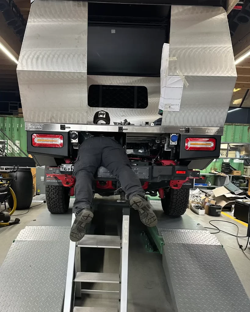 Messung in den Tiefen des Grenadier-Chassis