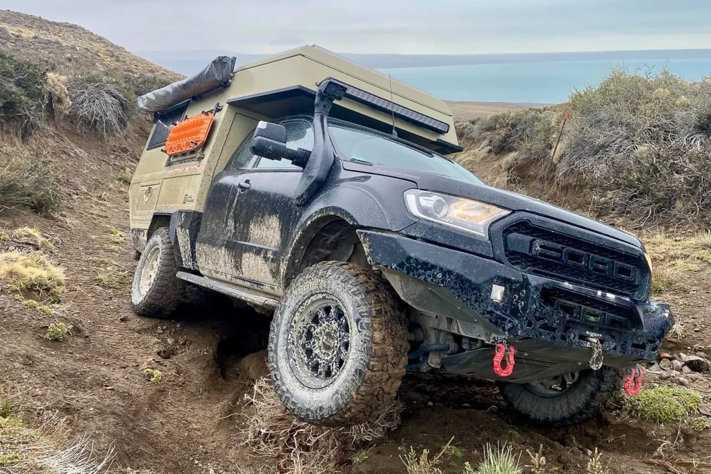 land roamer battling against the terrain