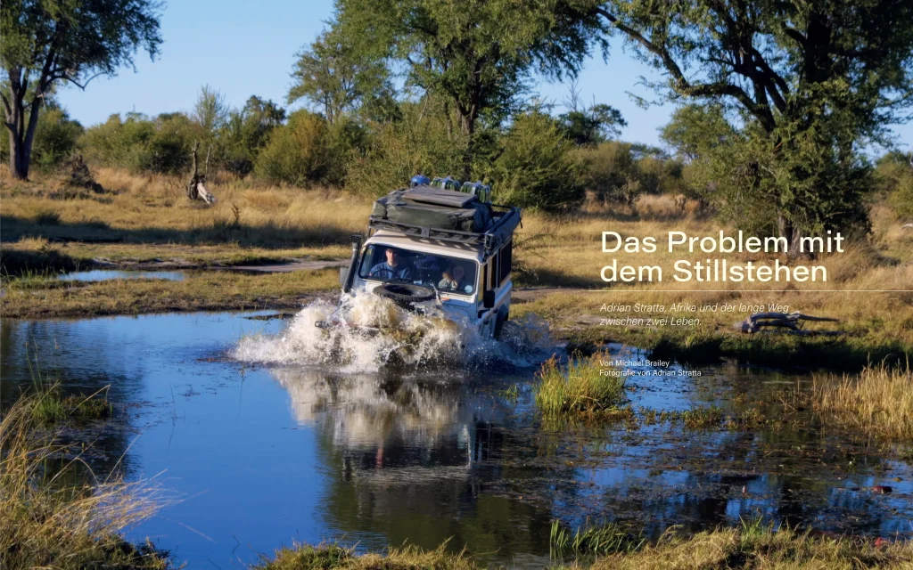 land rover fährt durch wasser in Africa